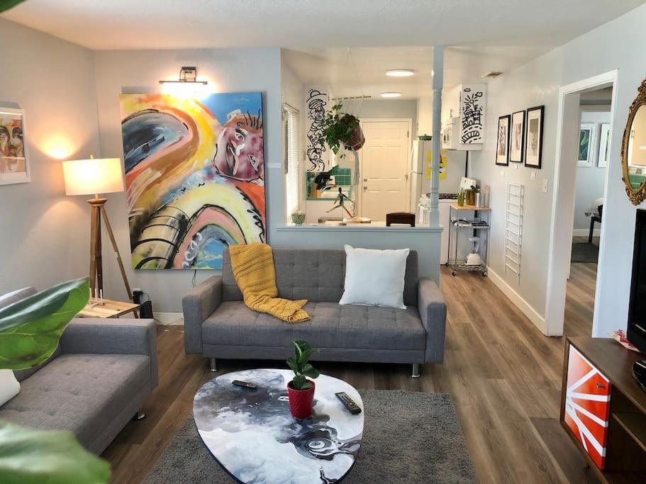 Villa Smart Eclectic Art House Near Uc Davis Med Center Sacramento Exterior foto